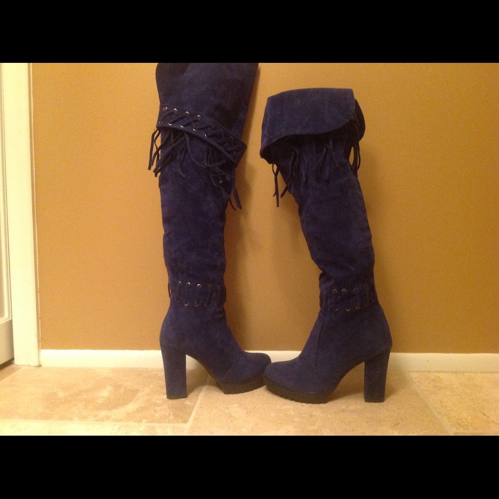 Never worn-Blue Suede boots